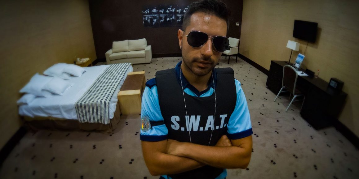 Secret Society Room, escapismo en una habitación de hotel por Acttiv.